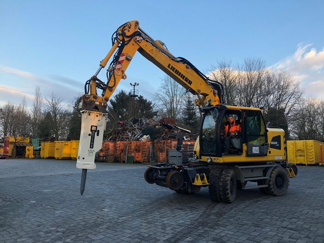 Powerful excavation breaker attachment for 20-ton tracked excavators.