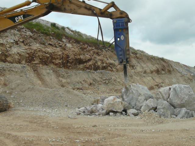 Beilite excavator rock hammer optimized for deep trenching and foundation work
