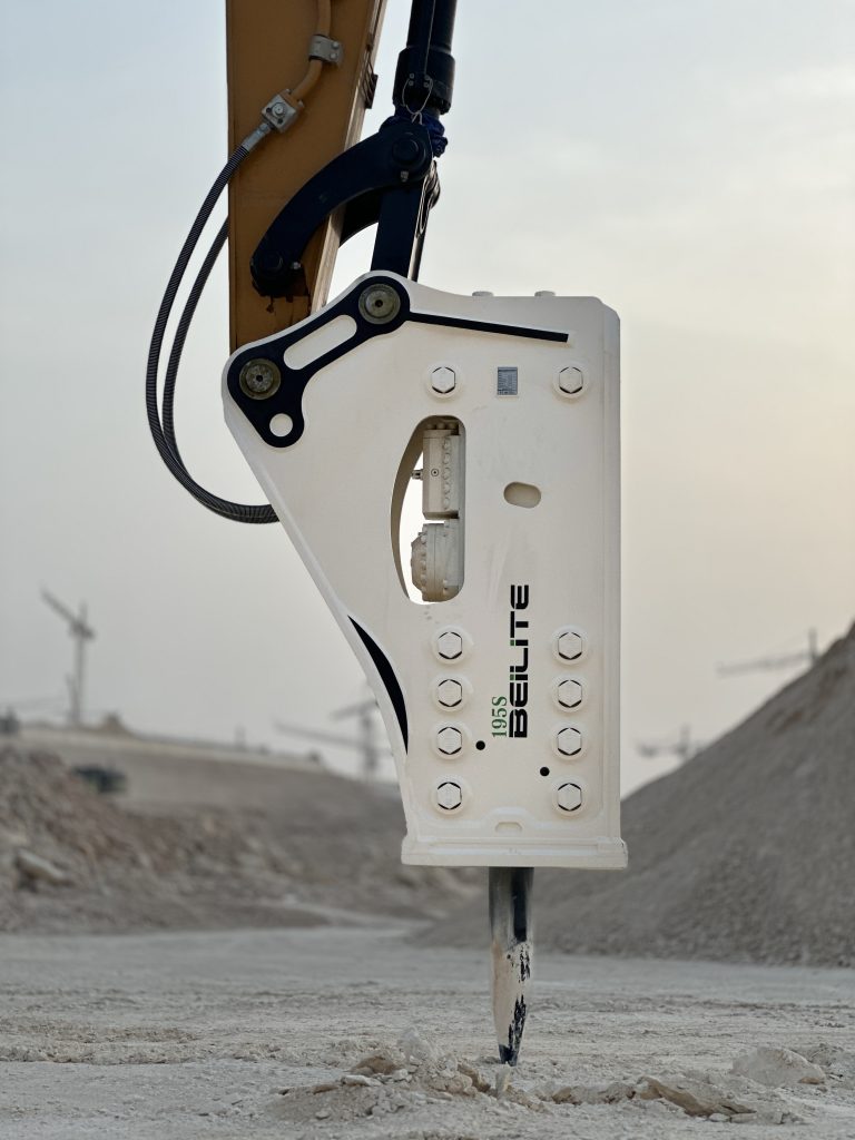Side Mounted Range Beilite rock breaker for mini loaders